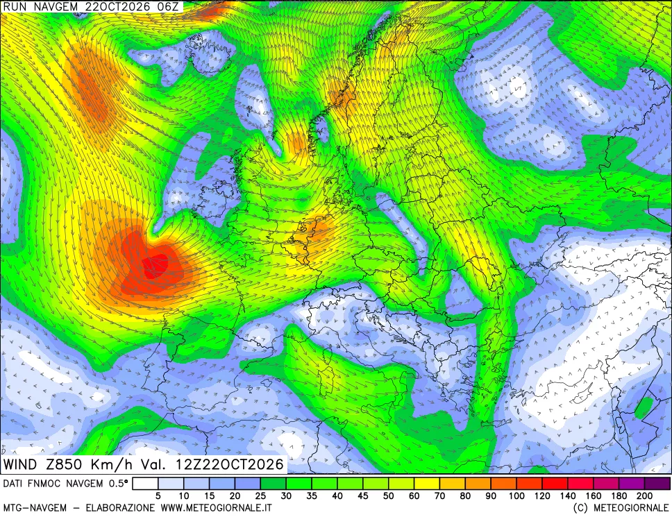 mappa Direzione e forza del vento a 850hPa